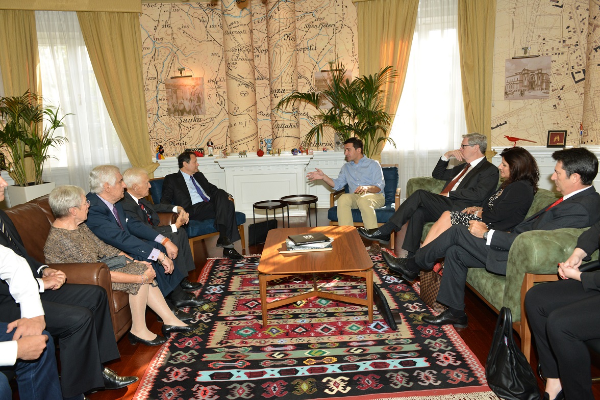 Round table discussion with Municipality of Tirana